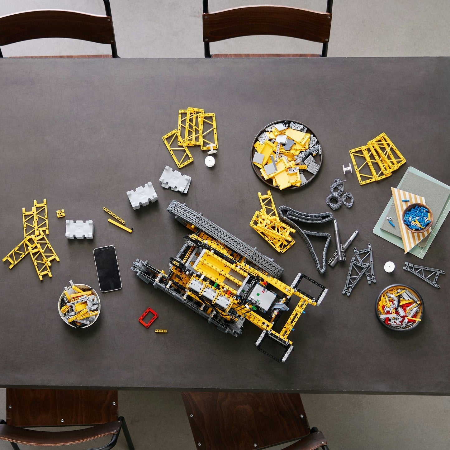 LEGO Liebherr Crawler Crane LR 13000