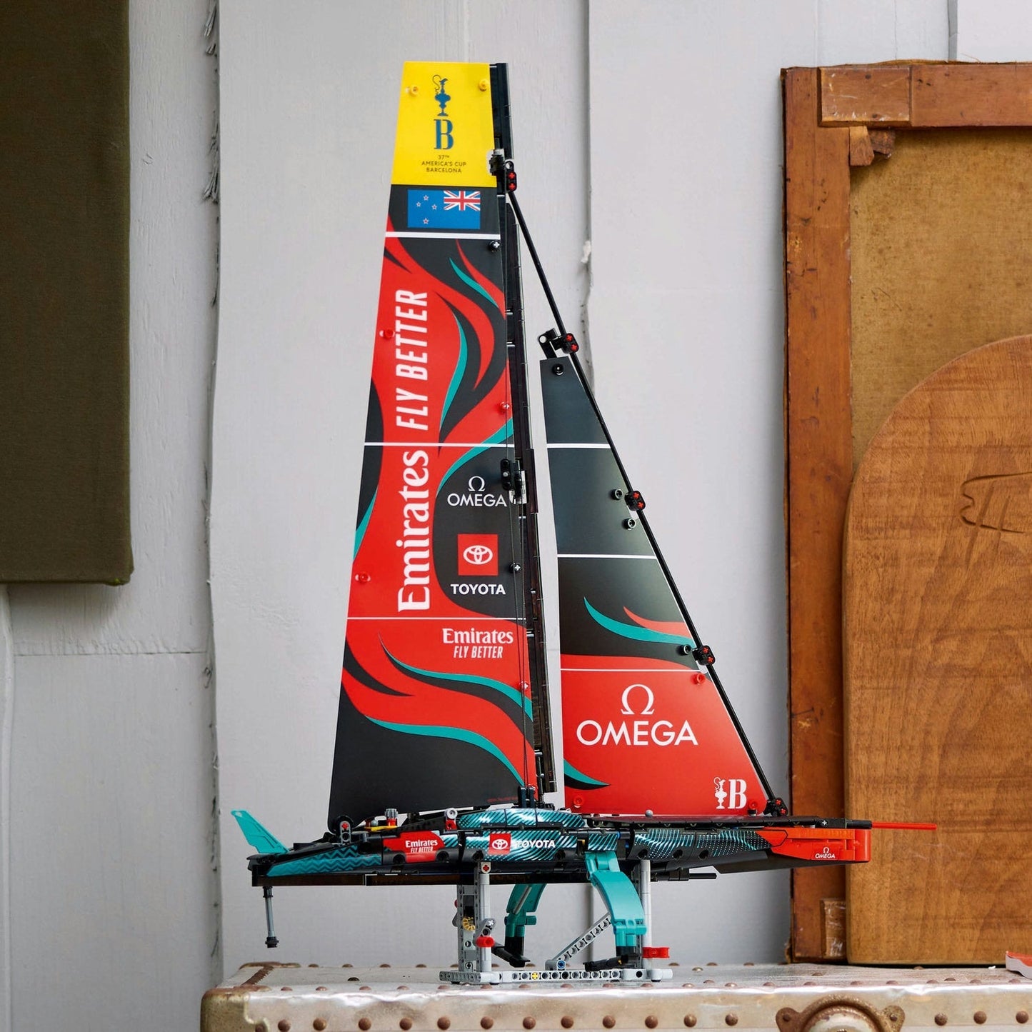 LEGO Emirates Team New Zealand AC75 Yacht