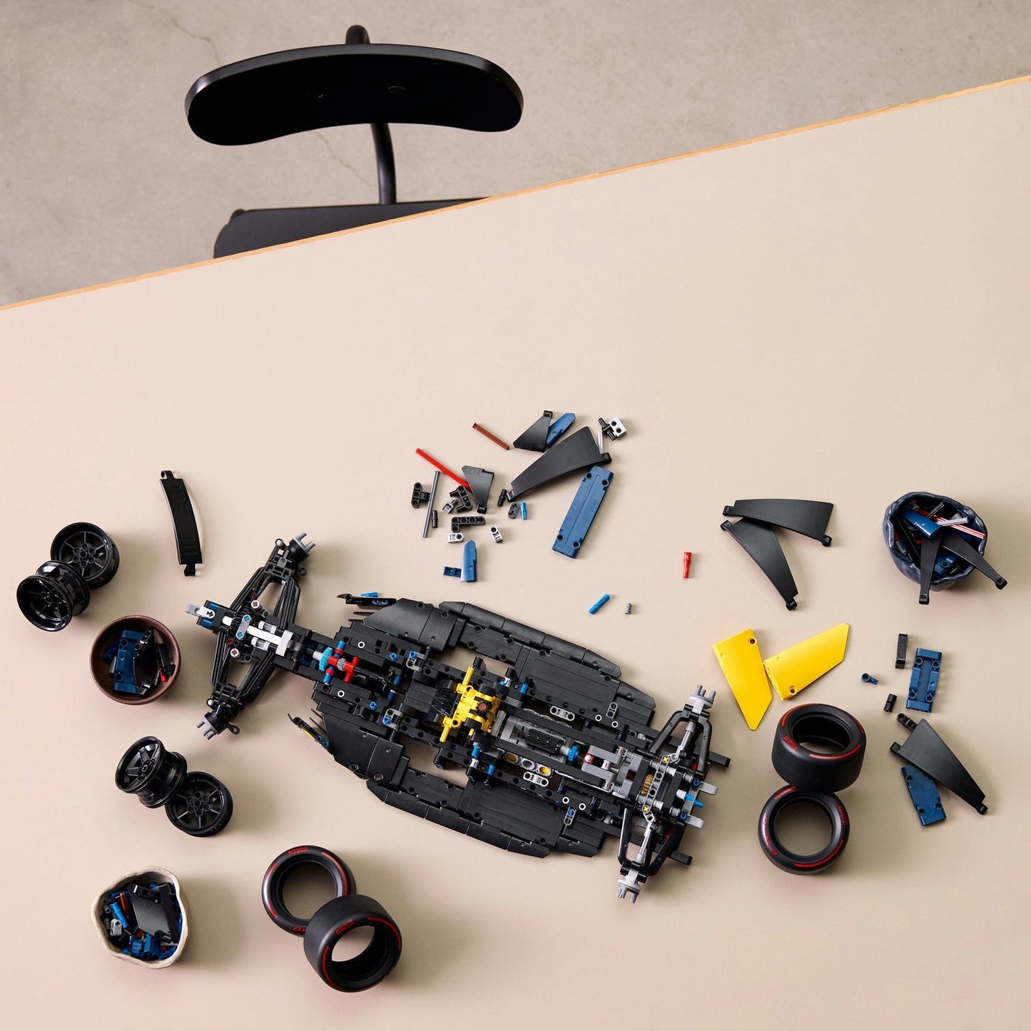 LEGO Oracle Red Bull Racing RB20 F1 Car