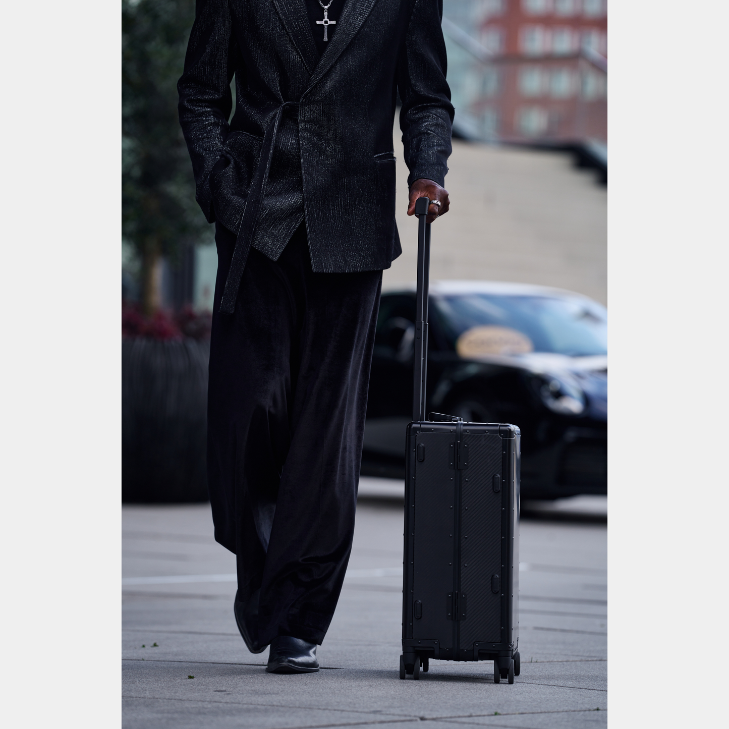 MVST Carbon X 2.0 Carbon Fiber Black Suitcase