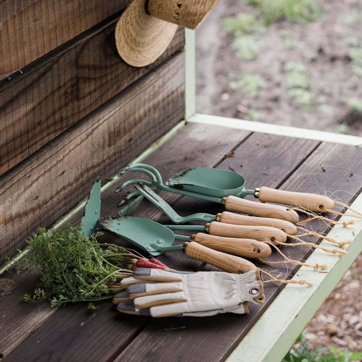 Barebones Garden Scoop