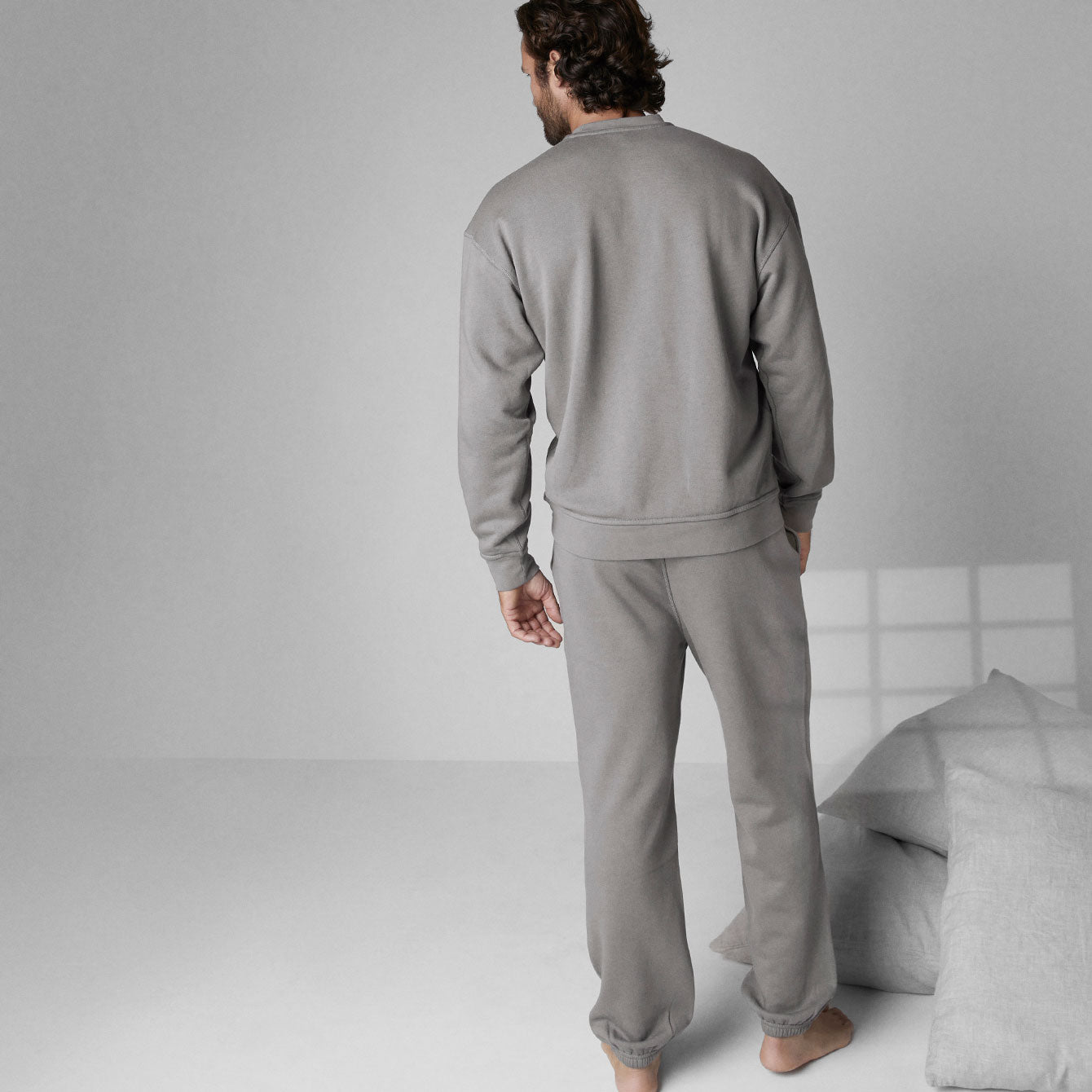 Lunya Men’s Ebbing Fog Silksweats Reversible Jogger