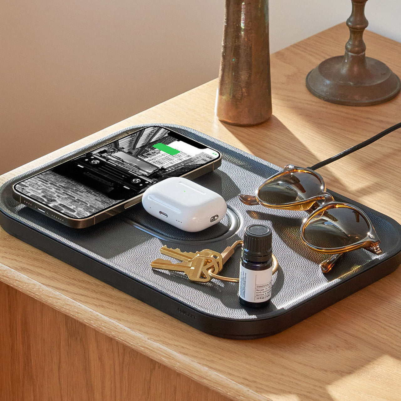 Courant Mag 3 Wireless Charging Valet