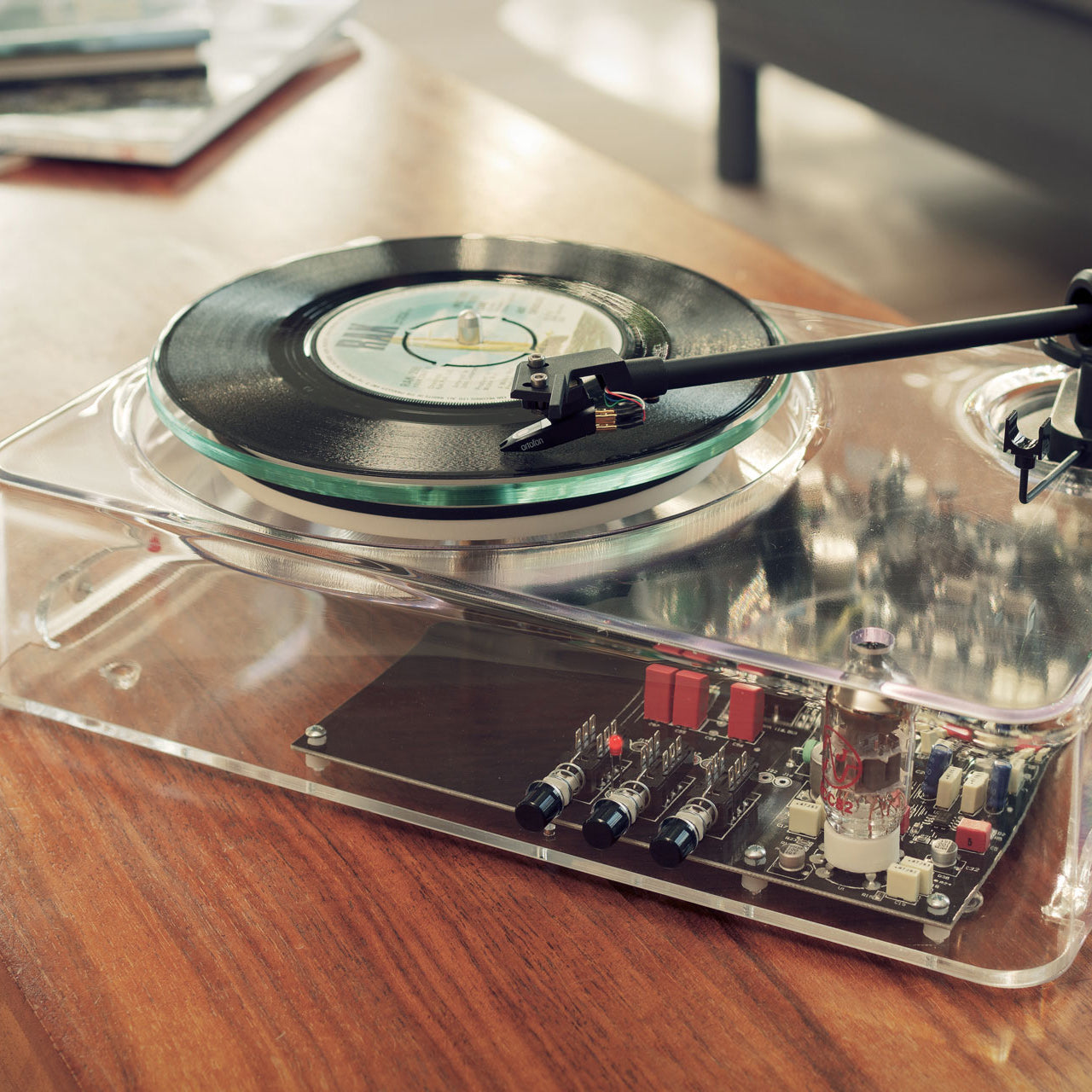 Gearbox Transparent Turntable