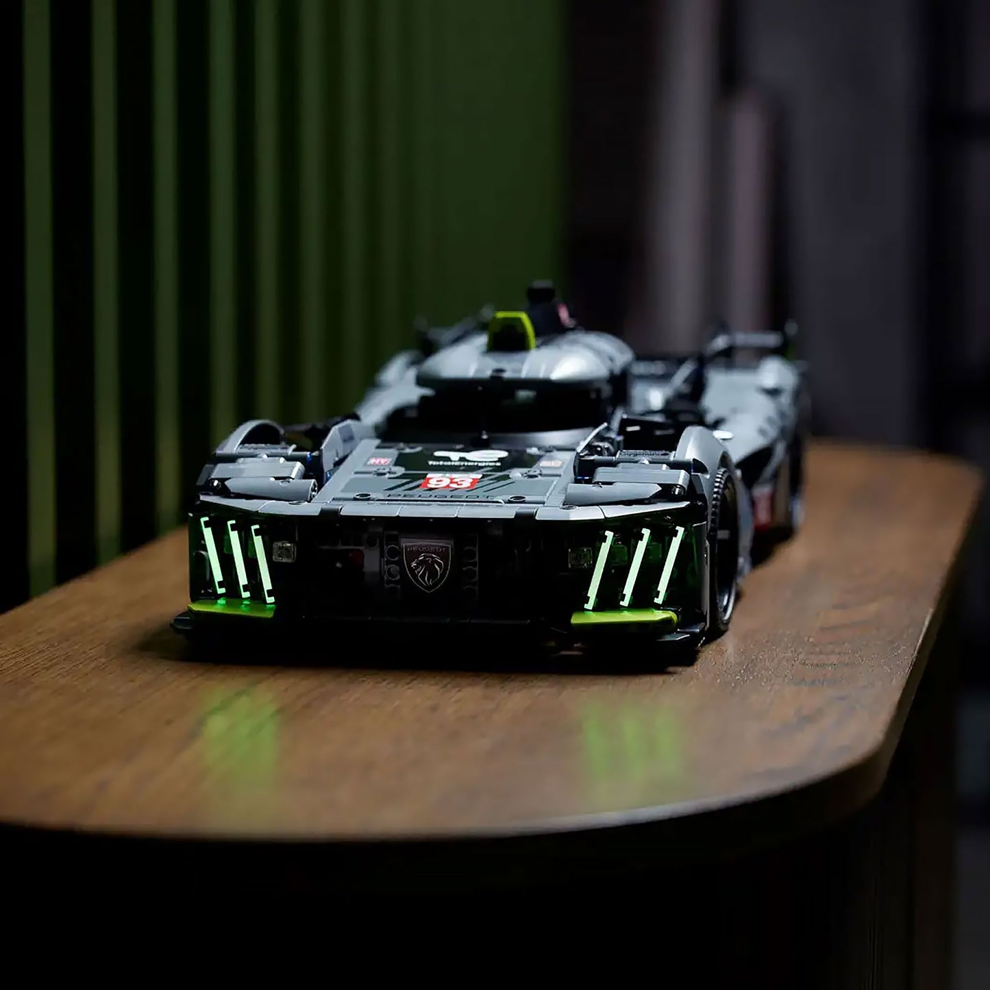 LEGO Peugeot 9X8 24H Le Mans Hybrid Hypercar
