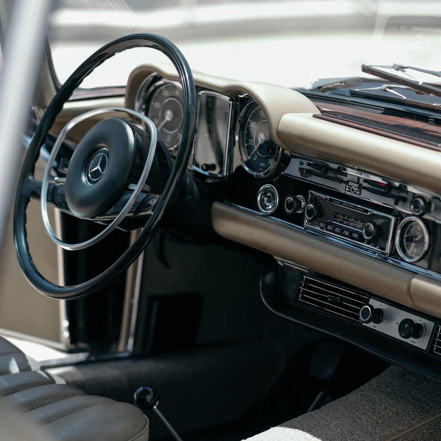 Robert Downey Jr.'s 1970 Mercedes-Benz 280SL Pagoda Coupe Roadster