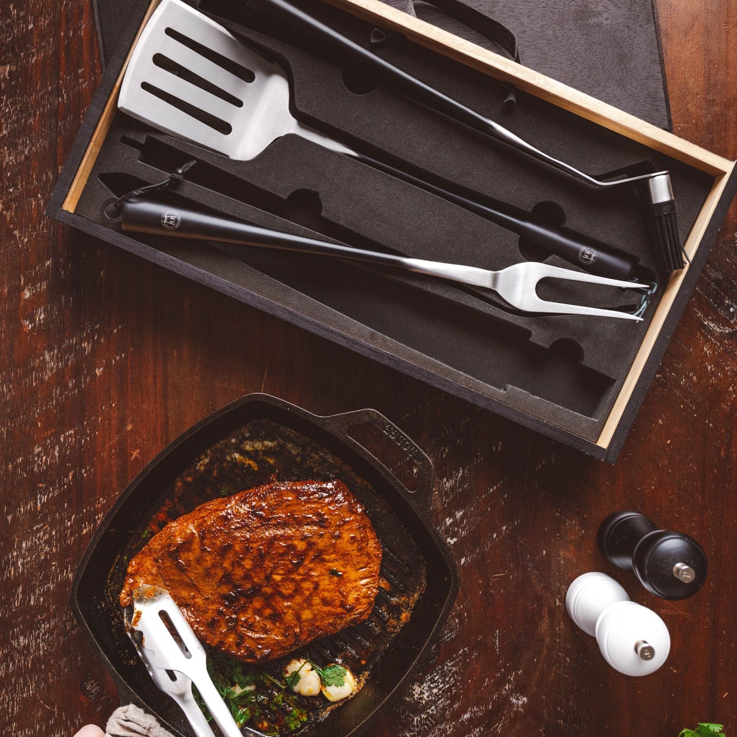 Schmidt Bros. Carbon 6, 4-Piece Grill Set