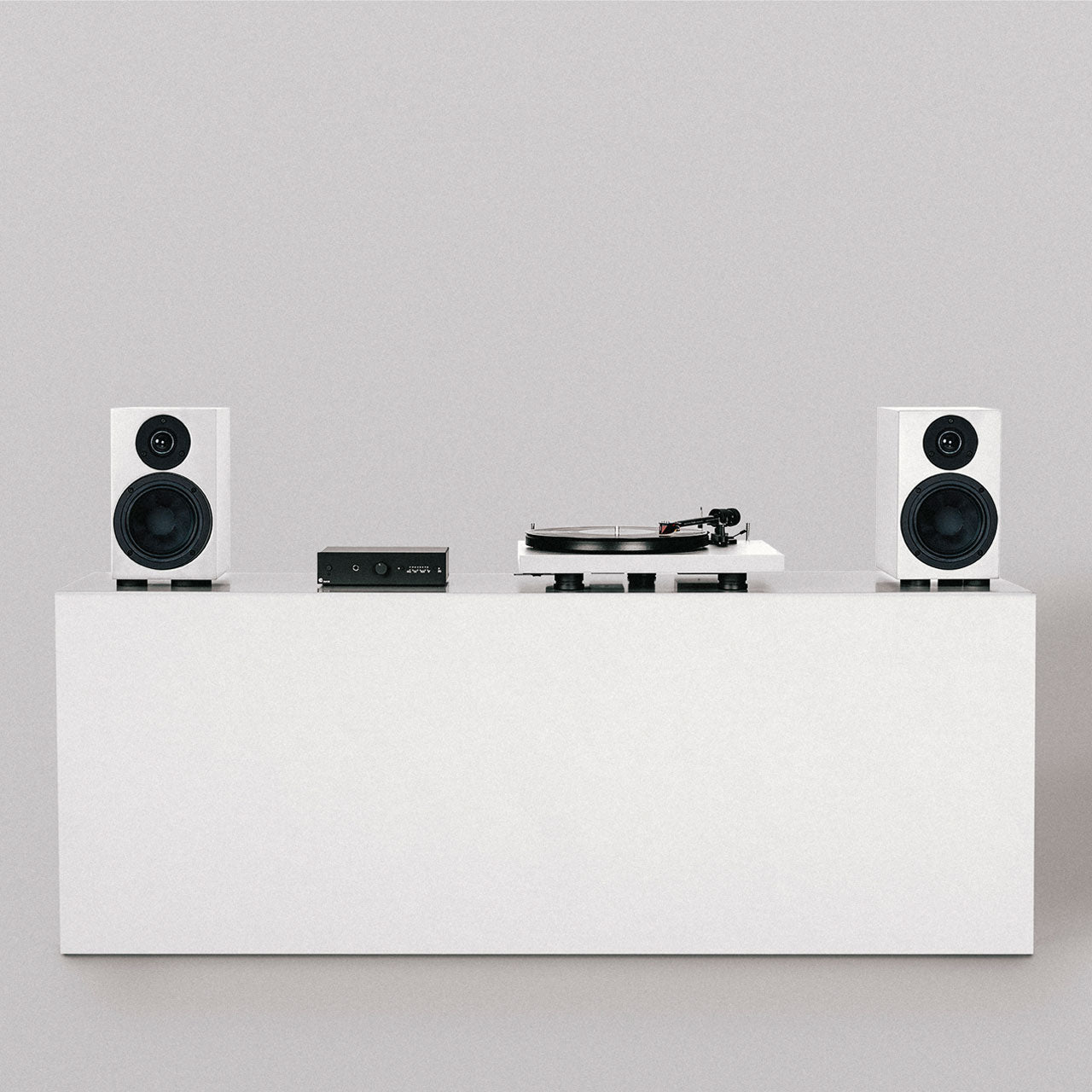 Pro-Ject Colorful Audio System