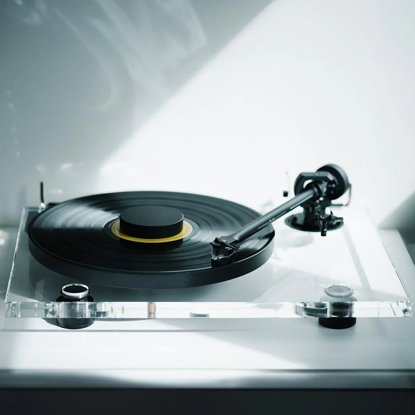 Pro-Ject Audio XA B Balanced Acrylic Turntable