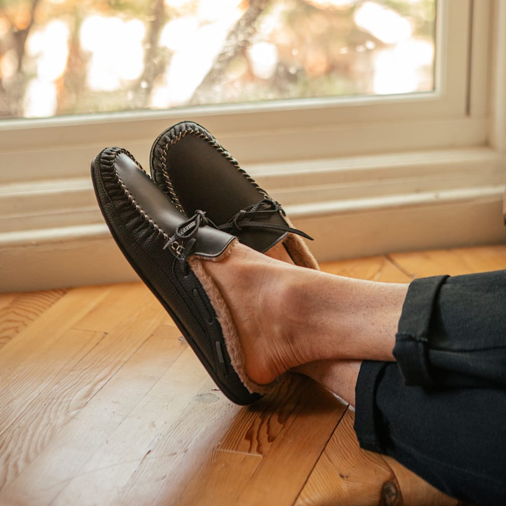 Grizzly Cabin Slipper | Uncrate Supply