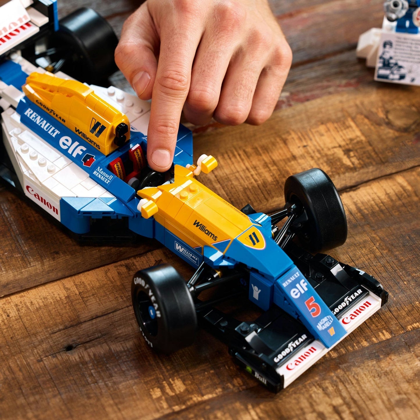 LEGO Icons: Williams Racing FW14B & Nigel Mansell 10353