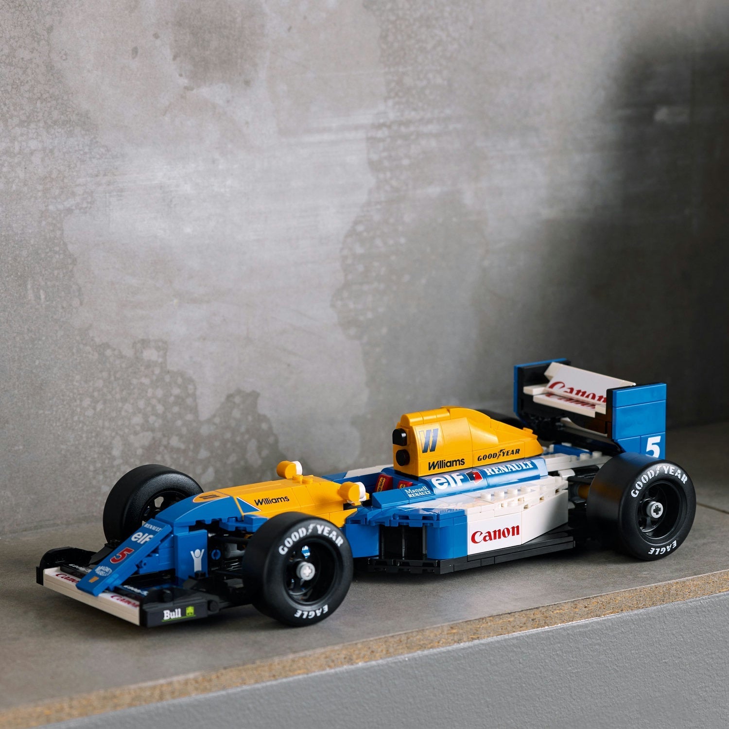 LEGO Icons: Williams Racing FW14B & Nigel Mansell | Uncrate Supply