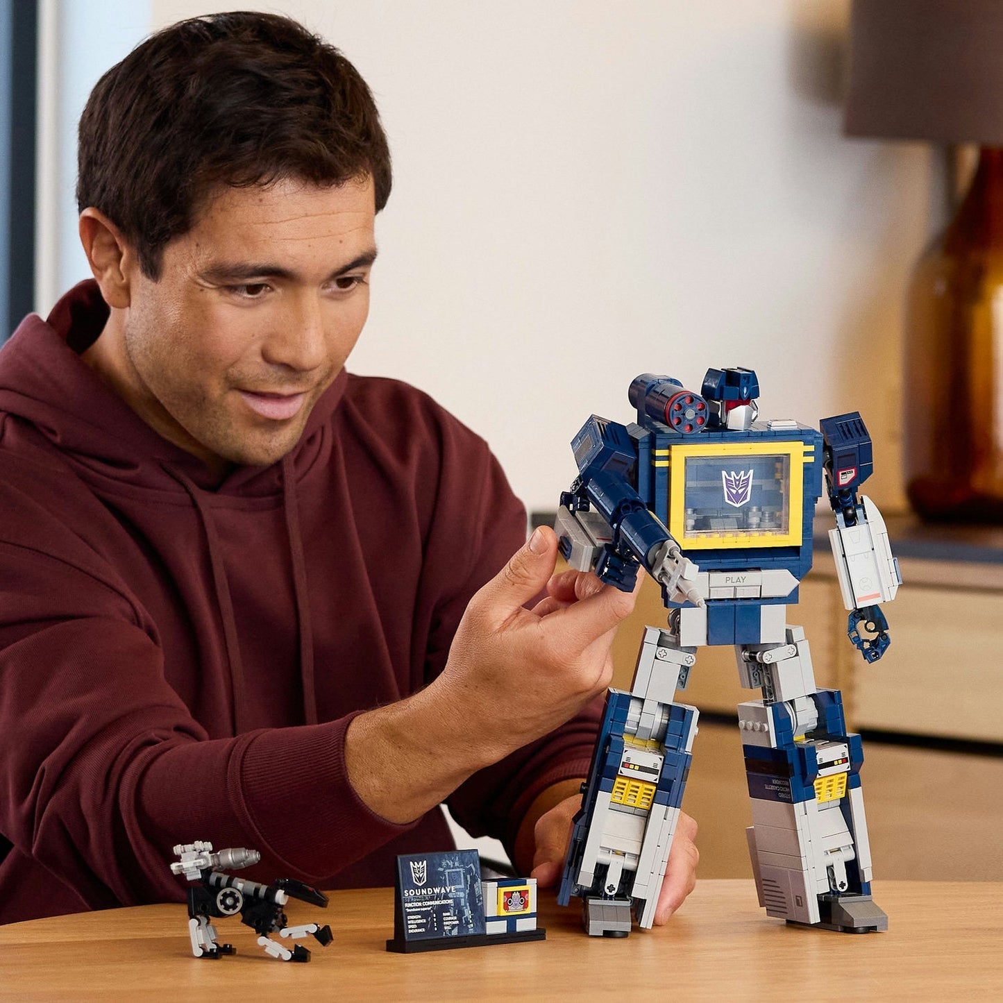 LEGO Transformers: Soundwave