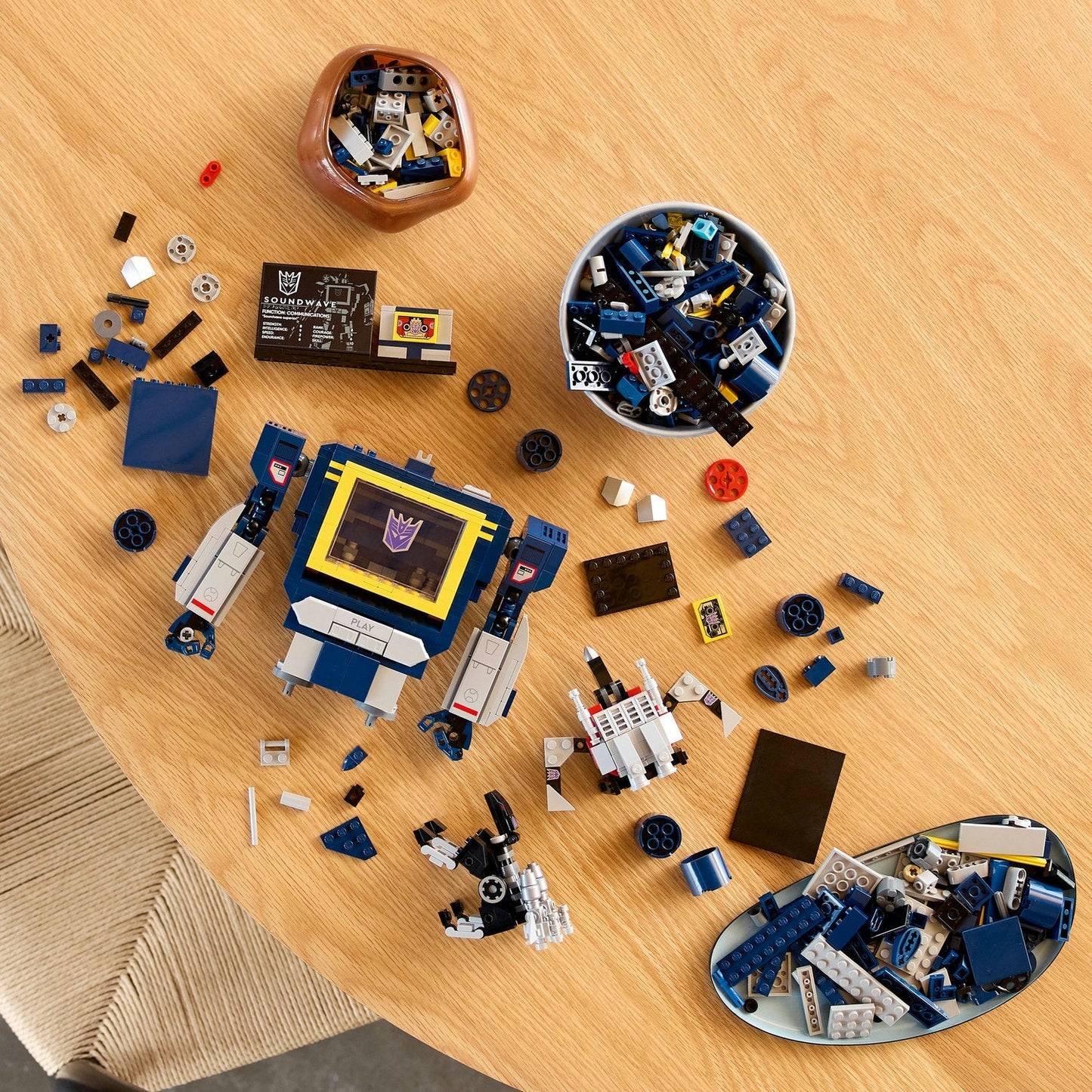 LEGO Transformers: Soundwave