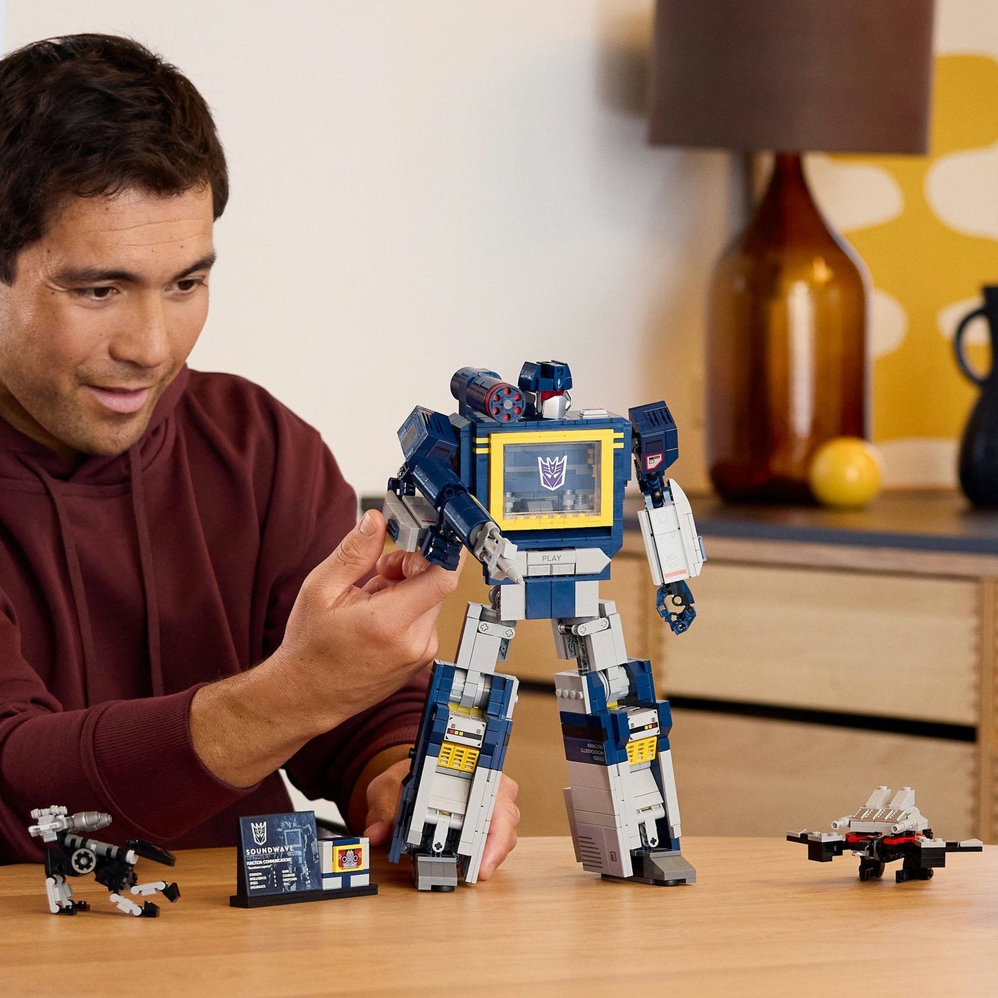 LEGO Transformers: Soundwave
