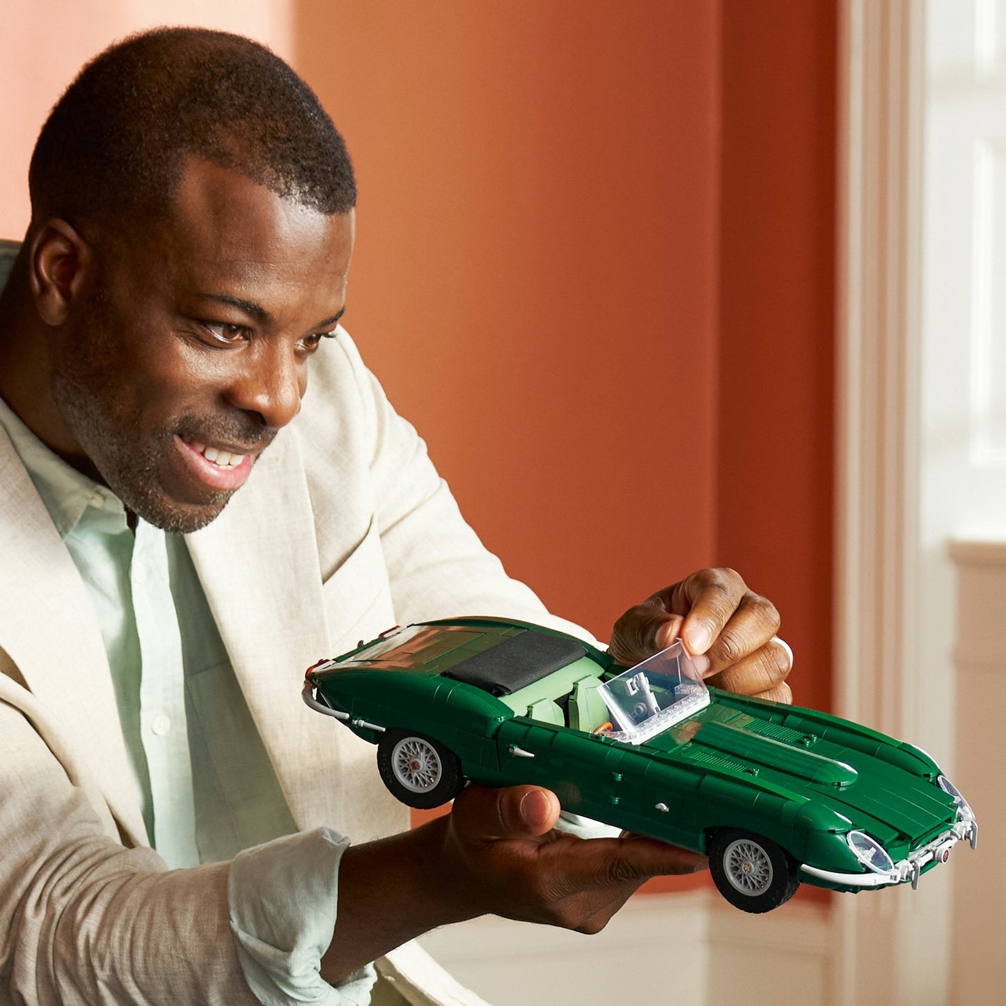 LEGO® Icons: Jaguar E-Type 11381
