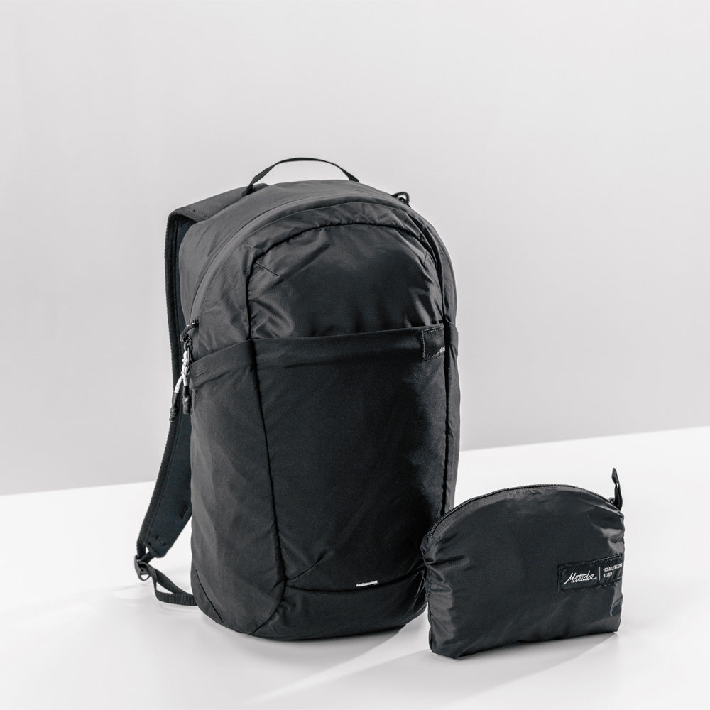 Matador デイパック・バックパック REFRACTION PACKABLE BACKPACK  16L  ブラック Matador ReFraction Packable Backpack | Uncrate Supply