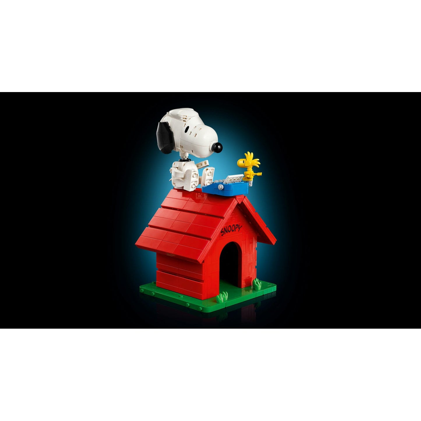 LEGO® LEGO Ideas: Peanuts: Snoopy's Doghouse 21368