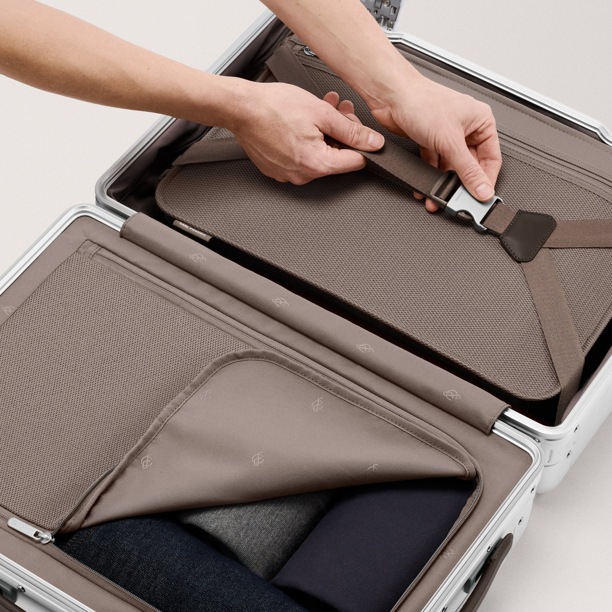 Carl Friedrik The Carry-on