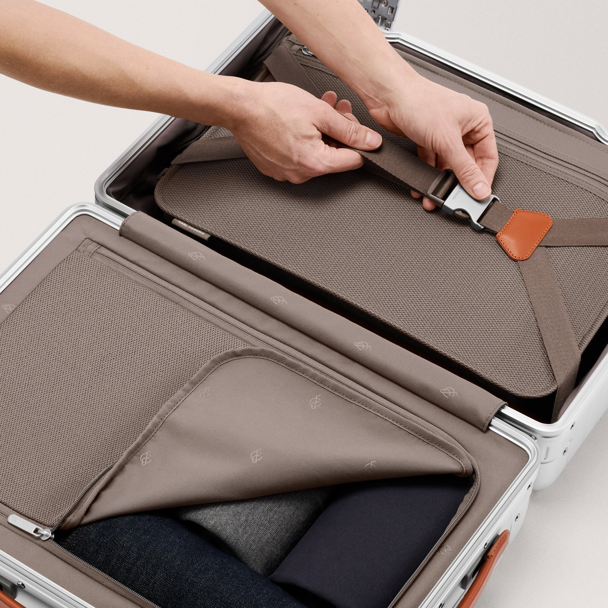 Carl Friedrik The Carry-on