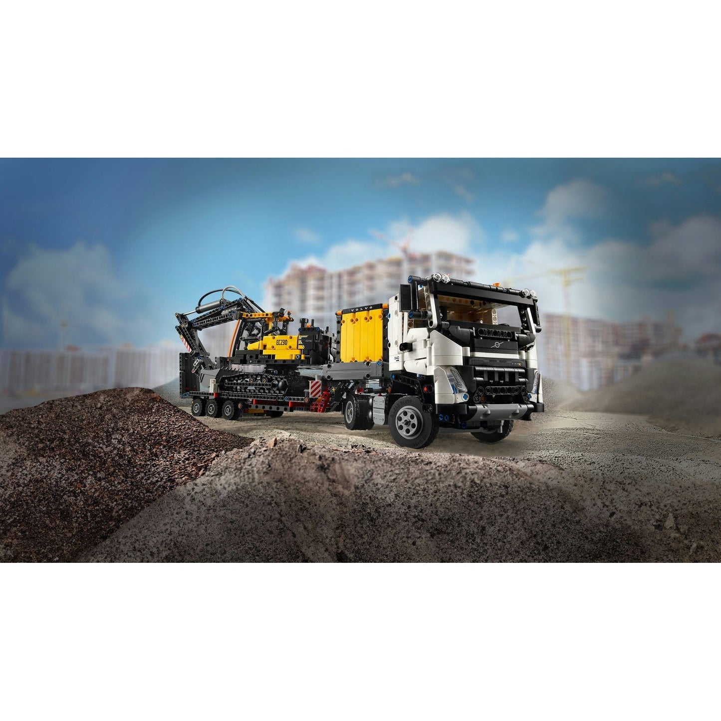 LEGO Technic: Volvo FMX Truck & EC230 Electric Excavator 42175