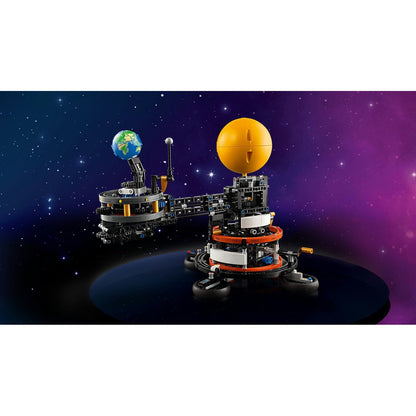 LEGO® Technic: Planet Earth and Moon in Orbit