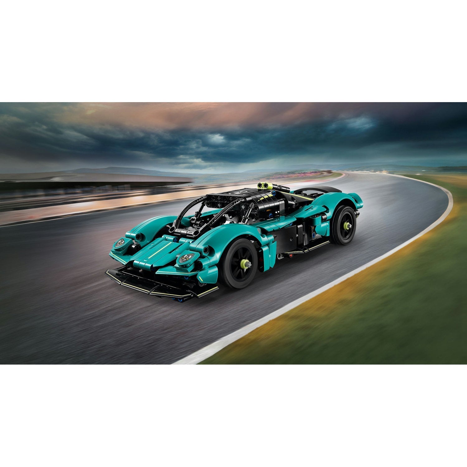 LEGO Technic: Aston Martin Valkyrie 42208 | Uncrate Supply