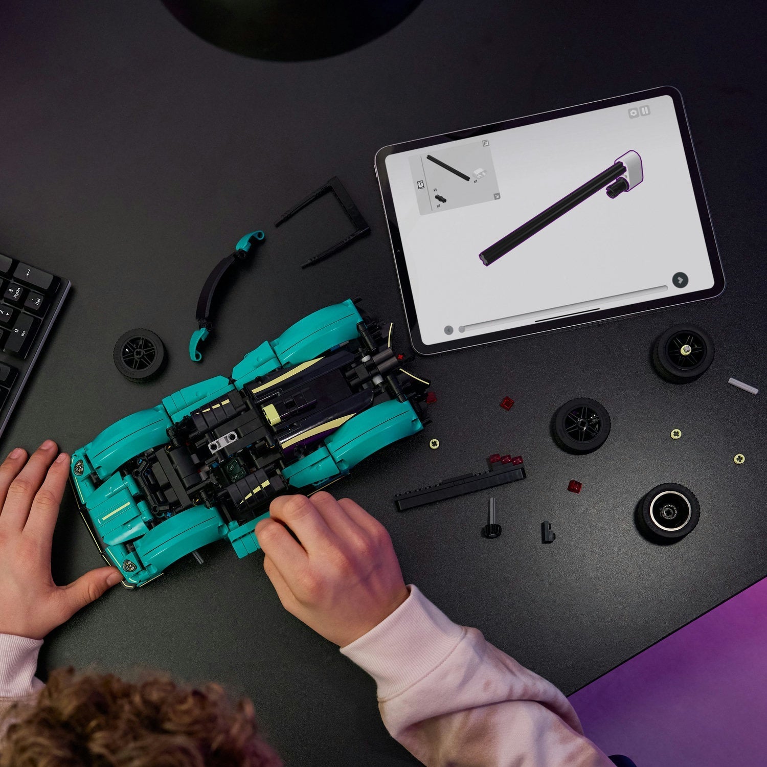 LEGO Technic: Aston Martin Valkyrie 42208 | Uncrate Supply