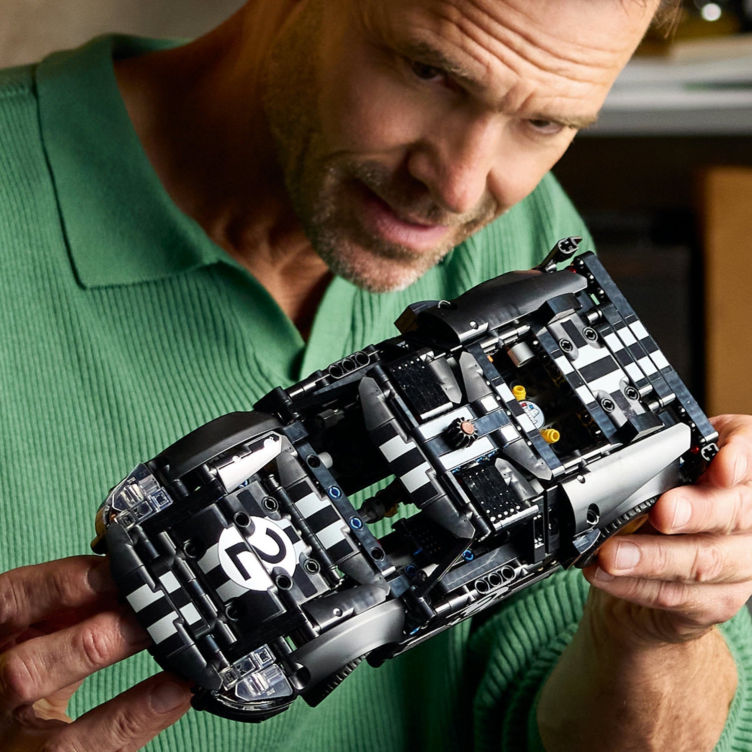 LEGO 1966 Ford GT40 MKII Race Car | Uncrate Supply