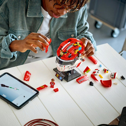 LEGO® Editions Formula 1: Scuderia Ferrari HP Charles Leclerc Helmet