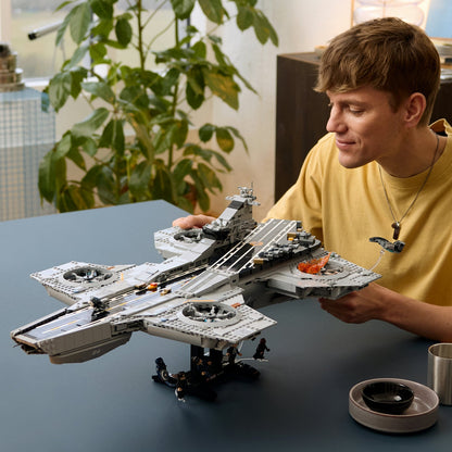 LEGO® Super Heroes: S.H.I.E.L.D. Helicarrier