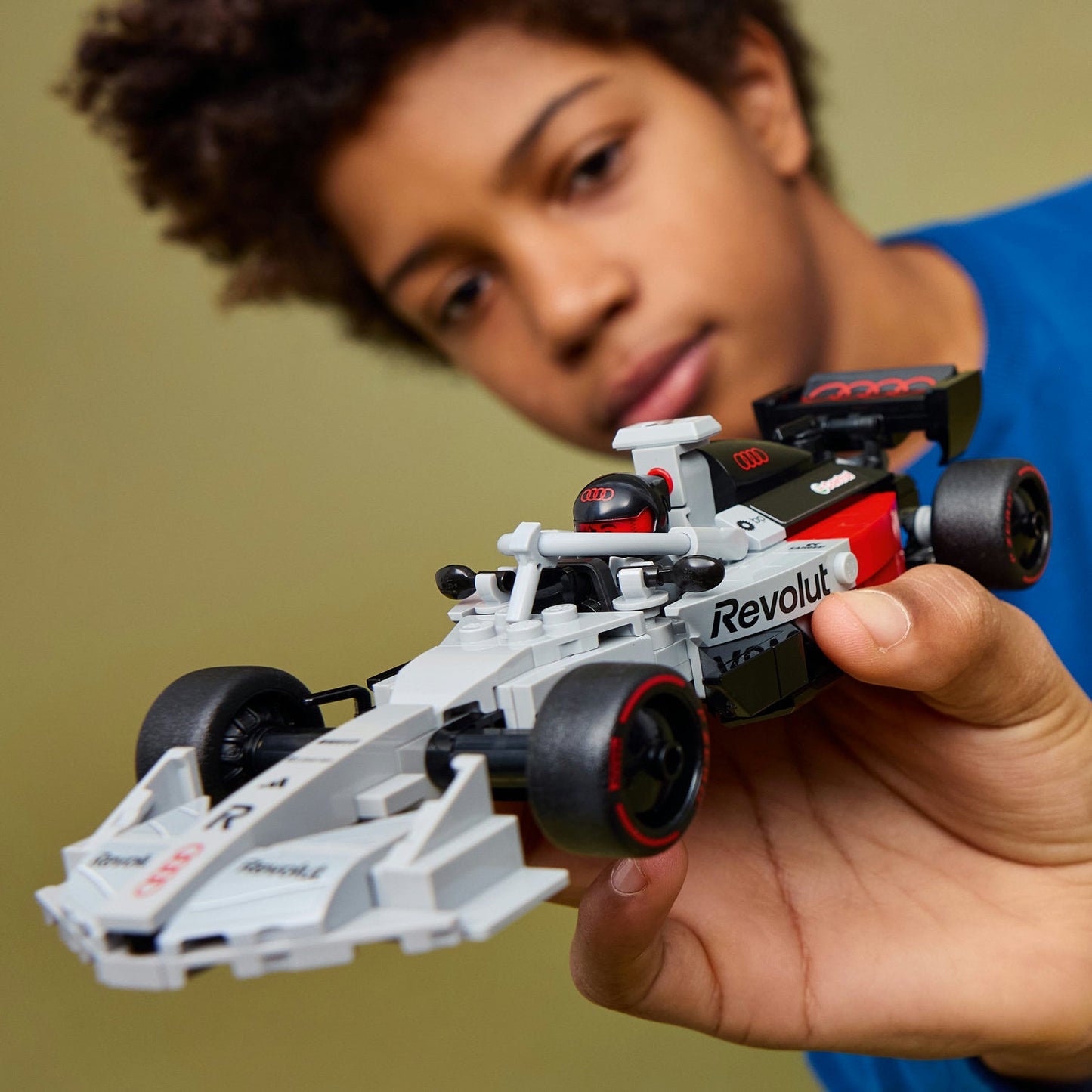 LEGO® Speed Champions: Audi Revolut F1® Team R26 Race Car