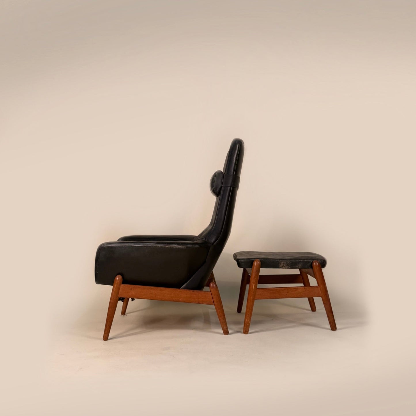 Rare Arnold Madsen & Schubell - MS30 High back Recliner