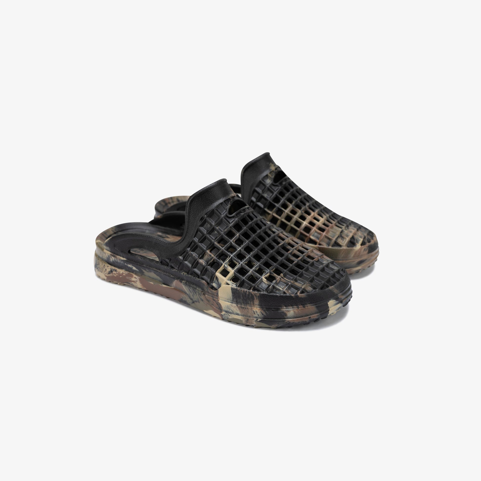 Lusso Cloud Woodland Camo Scenario Slide