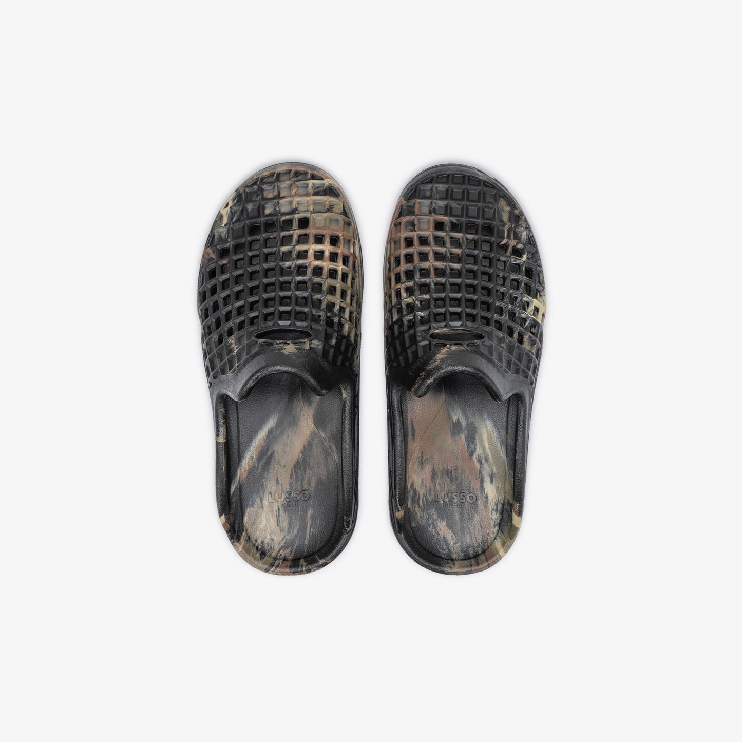 Lusso Cloud Woodland Camo Scenario Slide