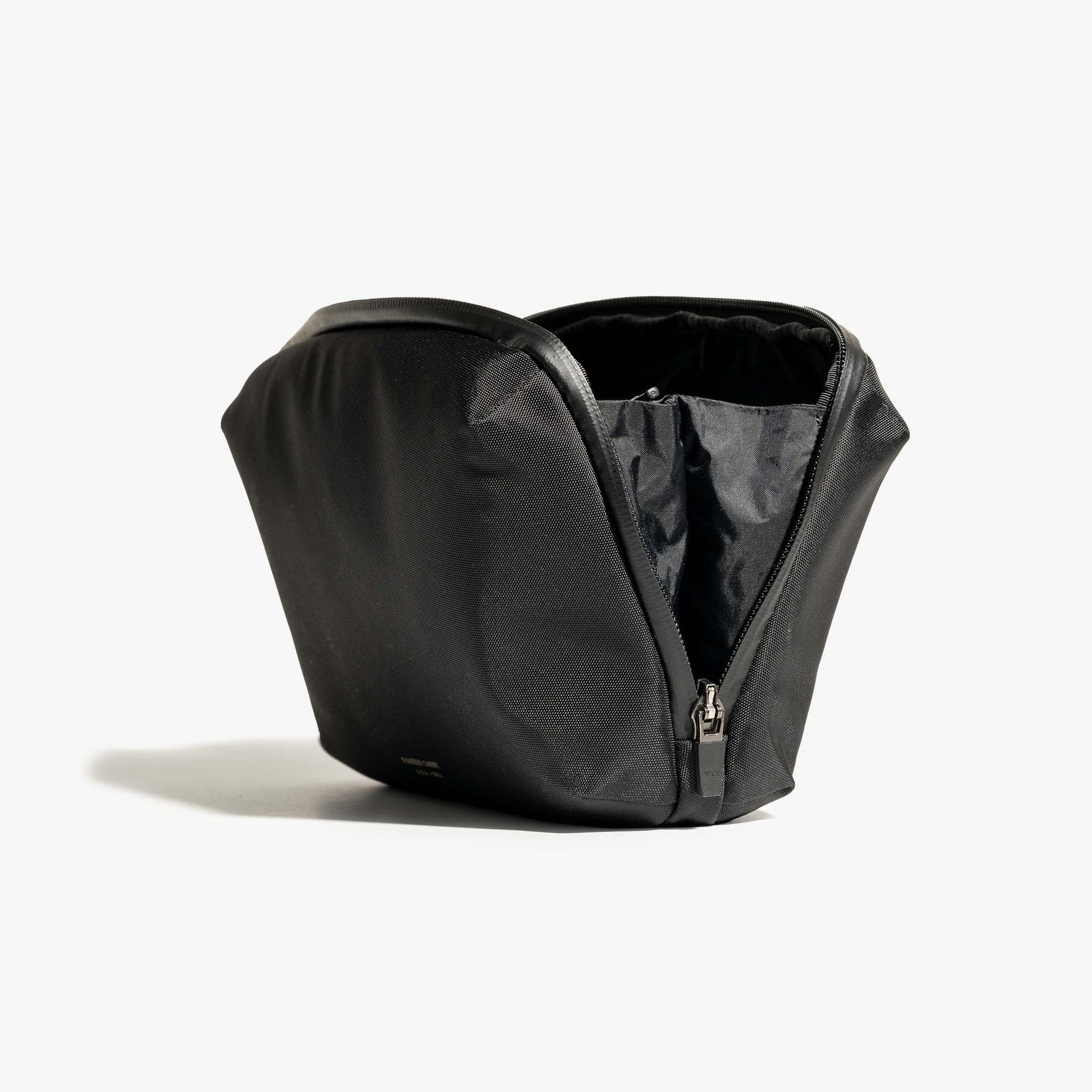 Pioneer Carry Global Pouch