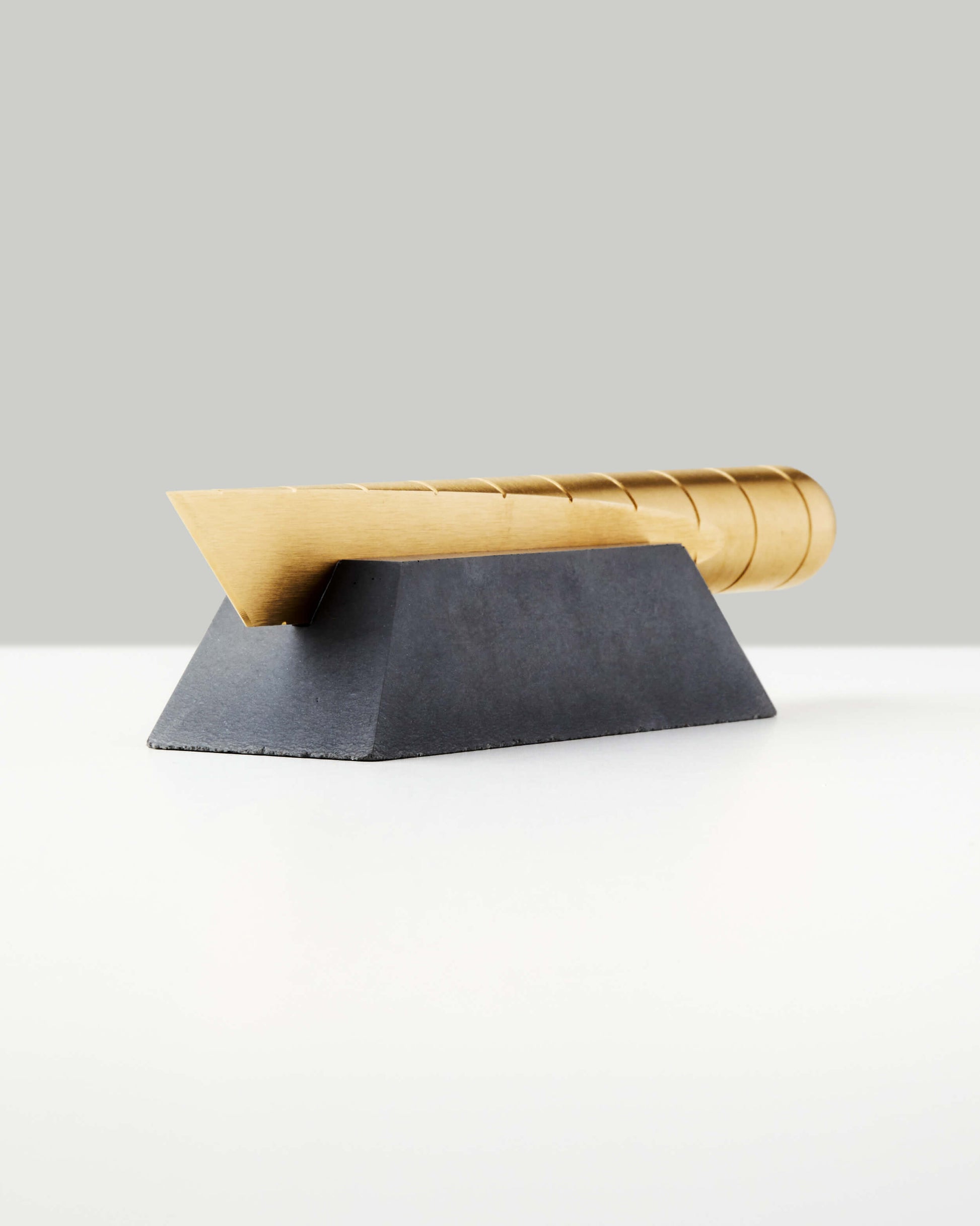 Craighill Desk Knife Plinth