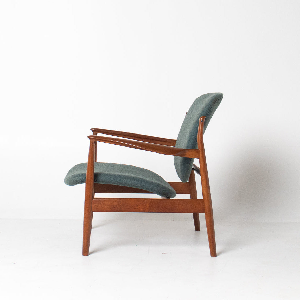 Finn Juhl Modell 136 Lounge Chair