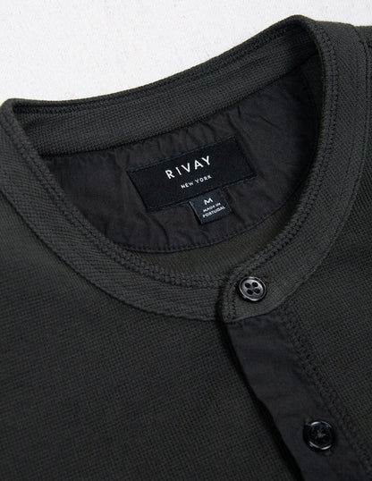 Rivay Gibson Waffle Henley in Vintage Black
