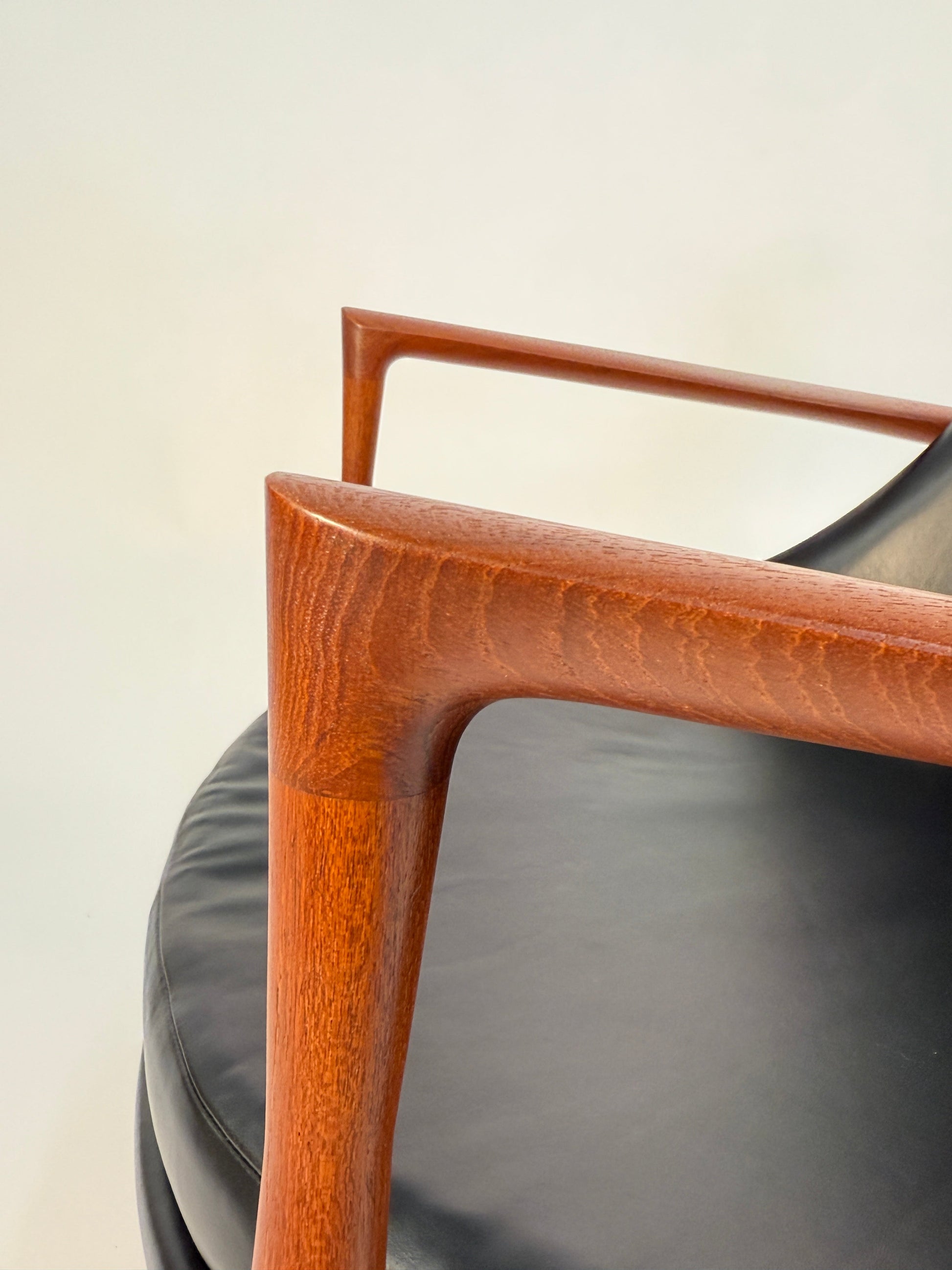 Rare Pair of Vintage Elizabeth Lounge Chairs by Ib Kofod Larsen