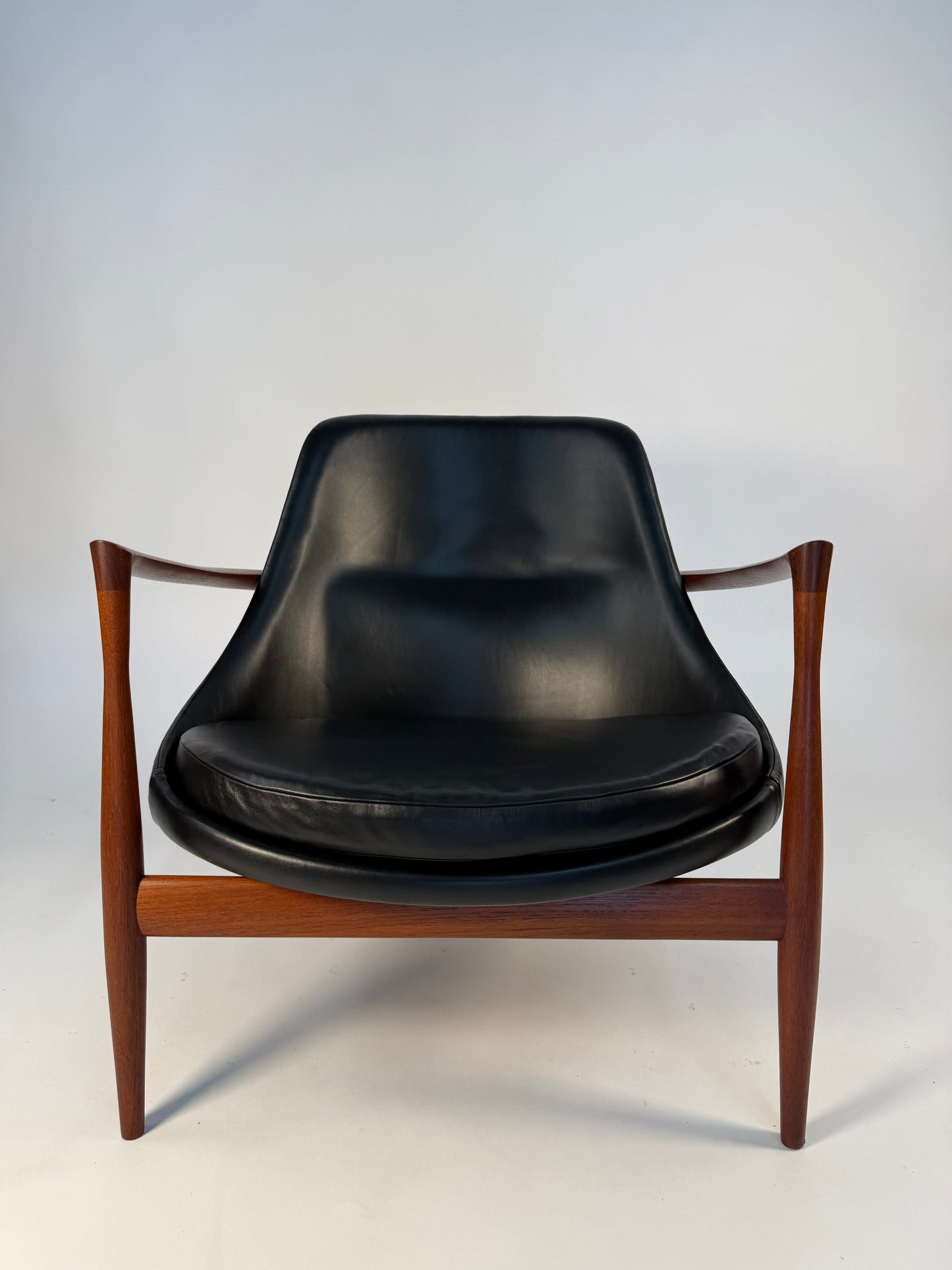 Rare Pair of Vintage Elizabeth Lounge Chairs by Ib Kofod Larsen