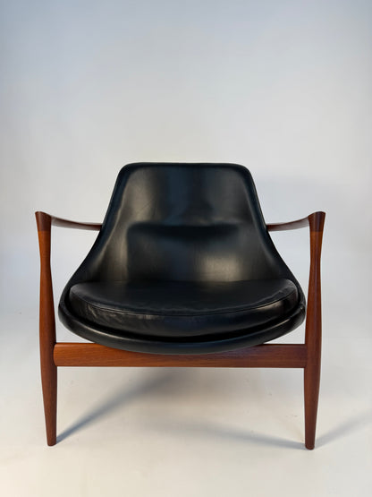 Rare Pair of Vintage Elizabeth Lounge Chairs by Ib Kofod Larsen