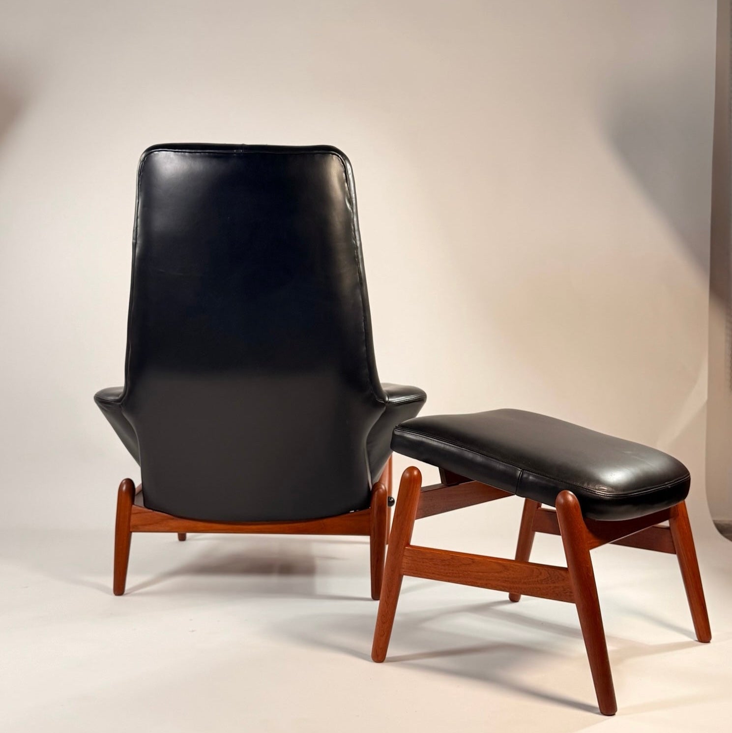 Rare Arnold Madsen & Schubell - MS30 High back Recliner