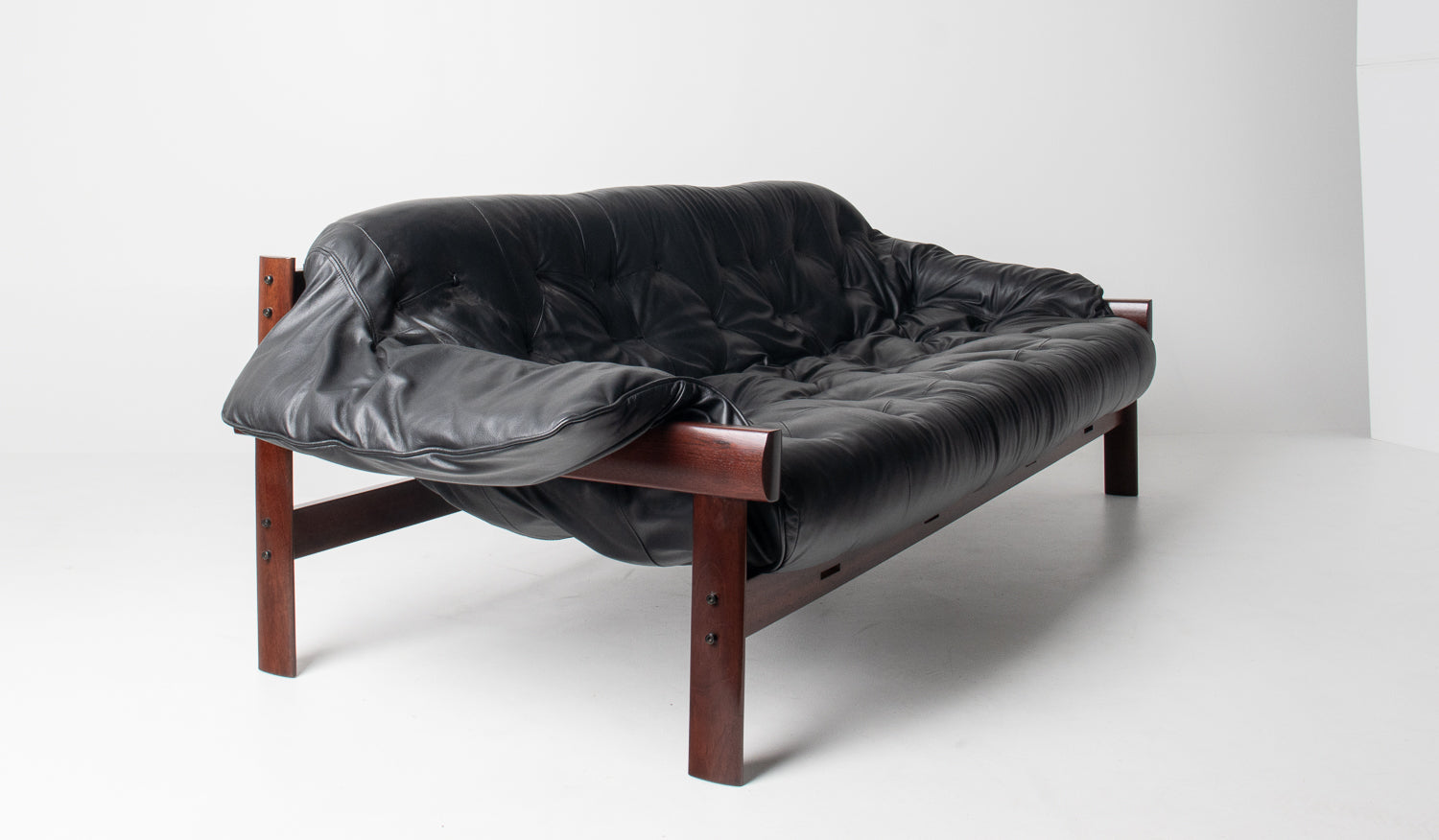 Brazilian Modern MP-41 Sofa by Percival Lafer