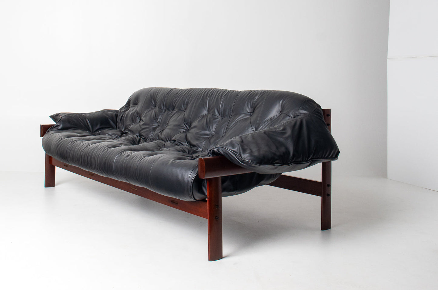 Brazilian Modern MP-41 Sofa by Percival Lafer