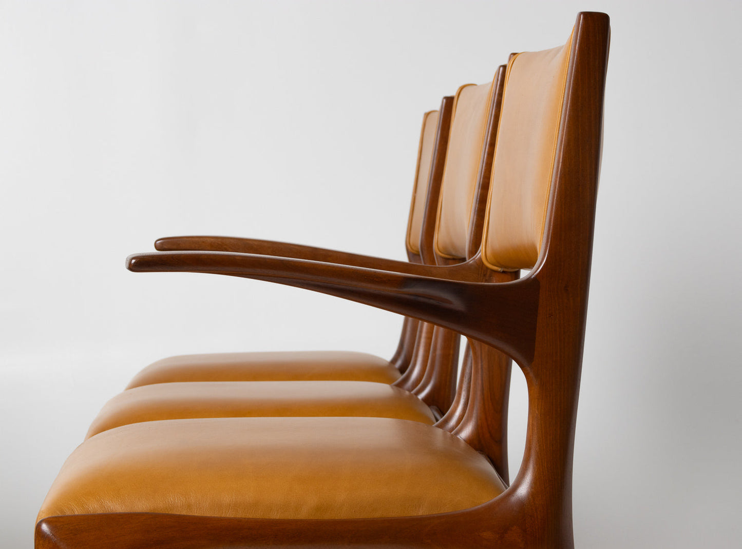 Carlo De Carli Model 671 Dining Chairs – Set of Six in Walnut for Singer & Sons