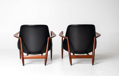 Rare Pair of Vintage Elizabeth Lounge Chairs by Ib Kofod Larsen