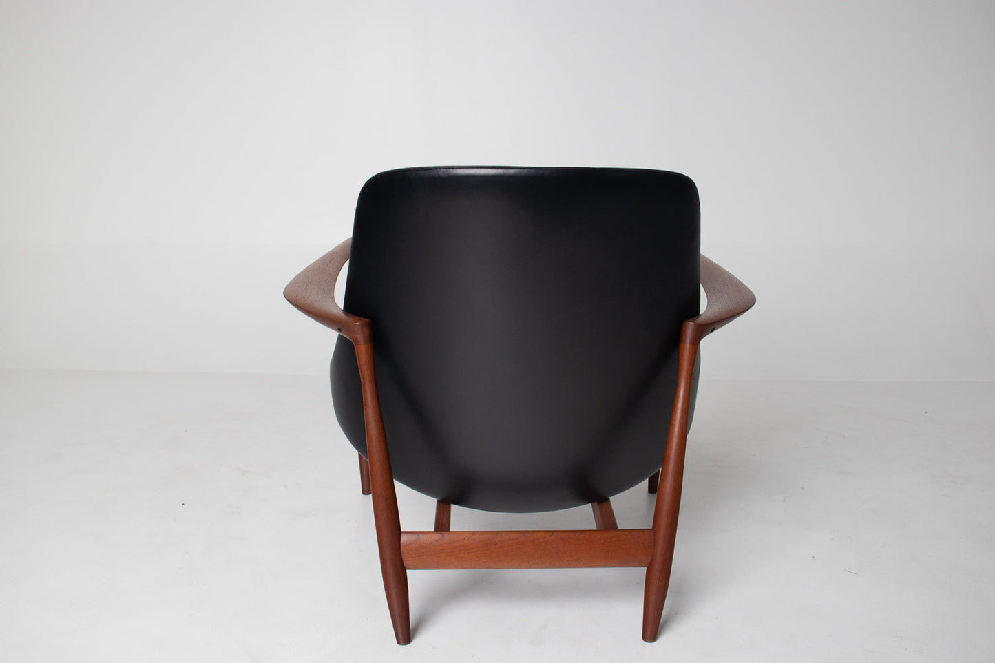 Rare Pair of Vintage Elizabeth Lounge Chairs by Ib Kofod Larsen