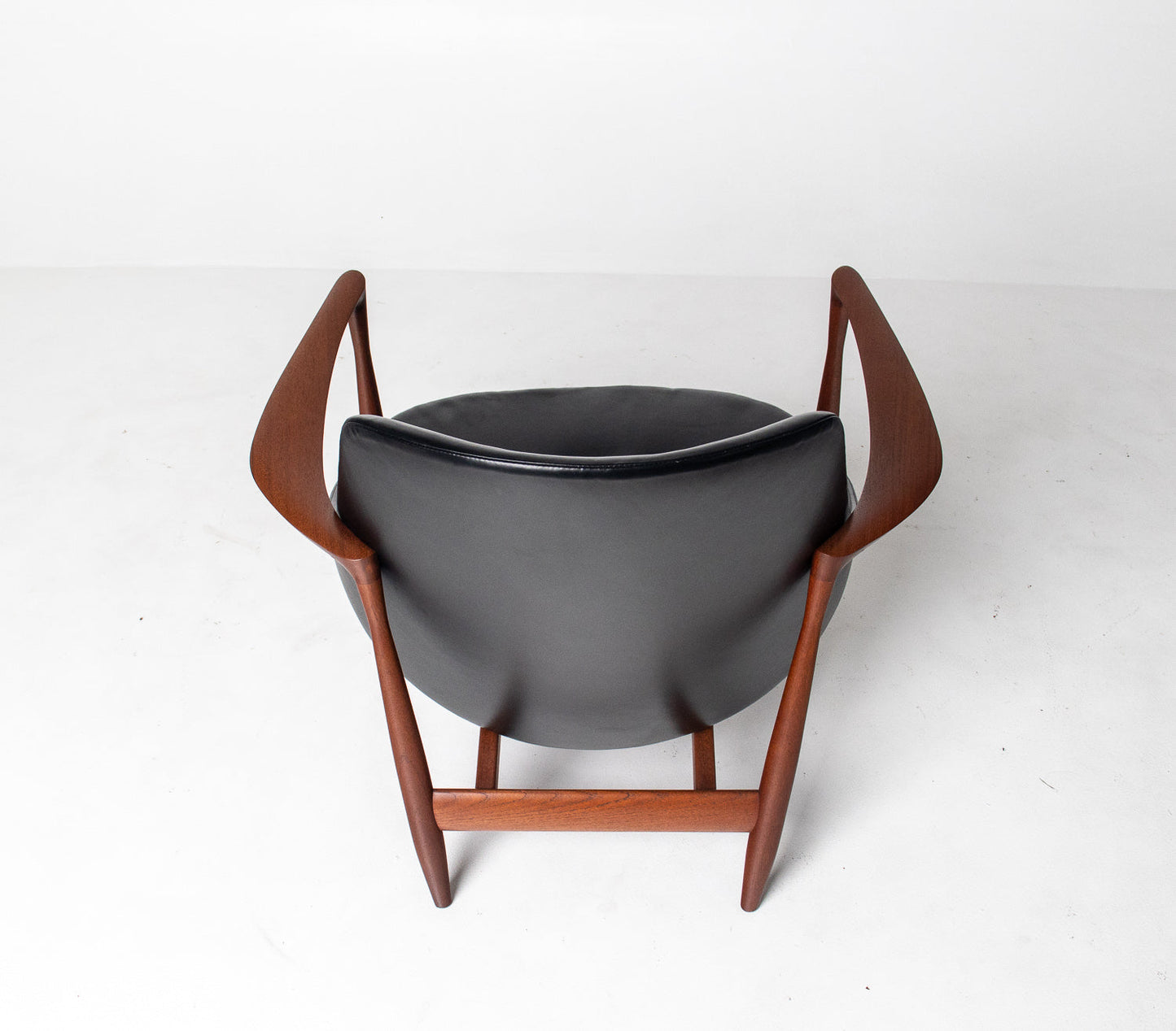 Rare Pair of Vintage Elizabeth Lounge Chairs by Ib Kofod Larsen