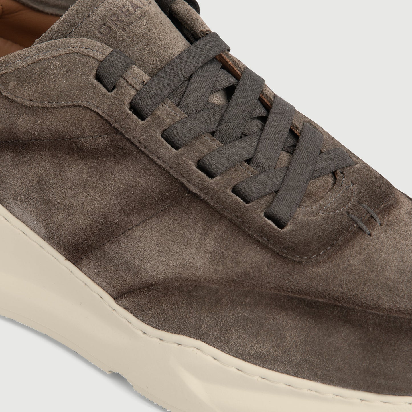 Greats The Manhattan City Runner - Mineral Taupe